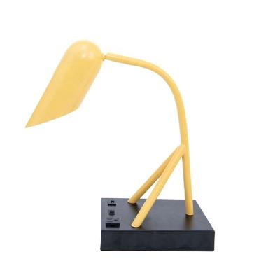 China Luxury Decorative Modern Restaurant Lamp Nordic Bedside Table Hotel Touch Rechargeable Battery LED Surface Mounted Wireless Table Lamp for sale