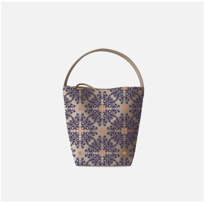 China Ladies For High Quality 2022 Style High Quality Style Custom Leather Bandana Print Bucket Purse Logo Shoulder Bag Purse Handbag Armpits for sale