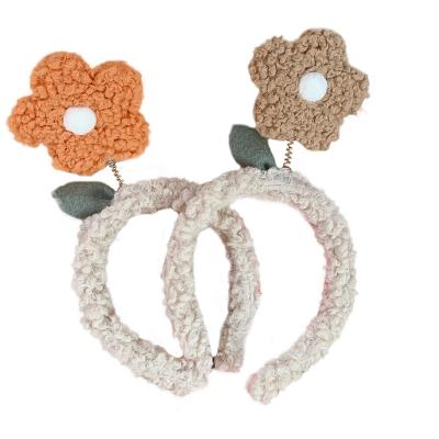 China Japan style headdress and Korean super cute Korean hair accessories Central Institute of Statistics style travel spring flower headband lamb hair band hair band first for sale