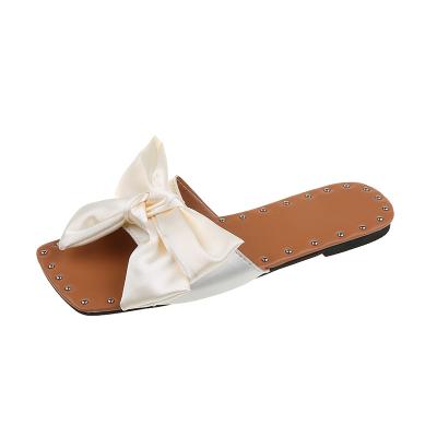 China Pantoufle Femme Beach Silky Oversized Bow Flat Sandals Wholesale Stylish Chic Quality Fashion Trend Slides Slippers For Women Plus Size 35-43 for sale