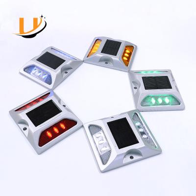 China Aluminum LED Road Markers Raised Pathway Mark Light Solar Road Stud for sale