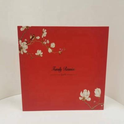 China Recyclable Customized high-end red magnetic flap gift box folding magnetic gift box for sale