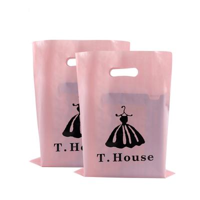 China Recyclable Custom Printed Logo Design Handle Plastic Shopping Plastic Bag for sale