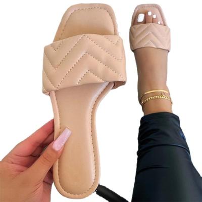 China European flat-bottomed fetters women's sandals and slippers summer 2021 new ladies sandals French and American fashion Anti-slippery large size for sale