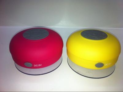 China High Definition iPhone / iPad / iPod Water Resistant Bluetooth Speaker With Mic for sale