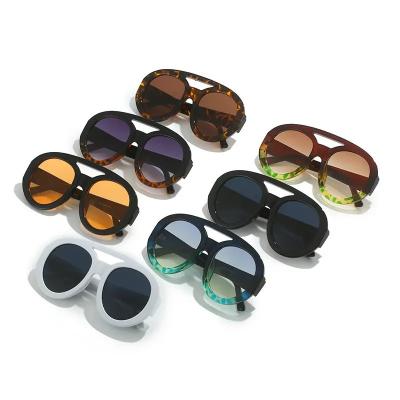 China 2023 Fashion Sunglasses Vintage Pattern Gradient Shades Pilot UV400 Punk Sun Glasses Double Bridges Round Sunglasses For Women Men for sale