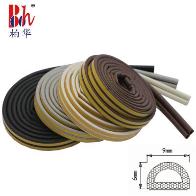 China De multifunctionele van het de Verbindingen Zelfklevende Schuim van EPDM Rubbertrekking Excluder van Weatherstrips Te koop