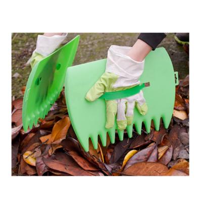 China Plastic Green Bear Claw Collector and Grass Leaf Scoop Yard Garden Rake Hand Leaf Scoop Rake for sale