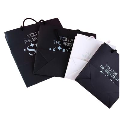 China Recyclable manufacturers mass-produce Christmas shopping bags, paper handbags, gift bags for sale