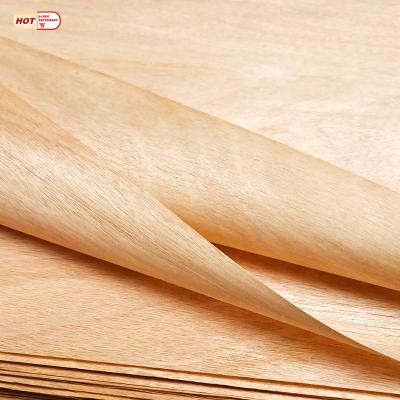 중국 Smooth Okoume Veneer Gabon Okoume 0.3Mm Gabon Wood Veneer 판매용