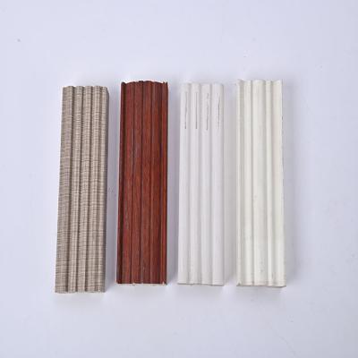 China 2200Mm Scandinavian Custom Molding White Decorative Primed Wooden Door Casing Molding Wood For Wall Decoration en venta