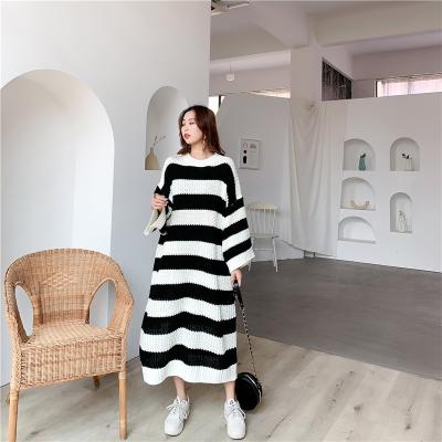 China 2021 Women's Skirt Vintage Knitted Dress Teenager Knitted Sweater Anti-wrinkle Stripe Crewneck Pullover Sweater for sale