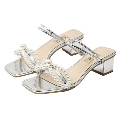 China 2021 Fashion Trend Clear Pearl Bow Knot Square Summer Sandals Women's Crystal Transparent Block Short Heel Sandal For Ladies Girl for sale