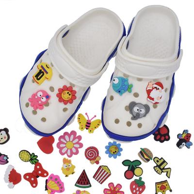 China Custom Wholesale Soft PVC Flower Buckle Garden Hole Hugger Charm Rubber Random Shoes Accessories for sale