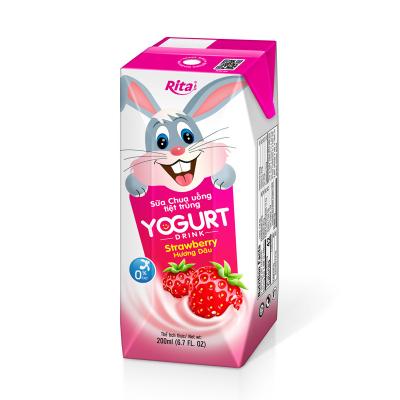 China Low Fat 200mL Strawberry Flavored Kid Yogurt Drinks for sale