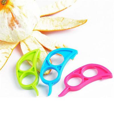 China Viable Mouse Form Open Finger Type Orange Peel Peelers Kitchen Parer Instruments for sale