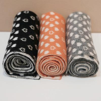 China Large Size Cashmere Women Cashmere Scarves Designer American European Custom Brand Women's Cashmere Scarf for sale