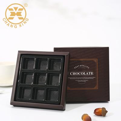 China Recyclable Shape Luxury Paper Grids Packaging Food Grade Chocolate Box 17*17*2.5cm for sale