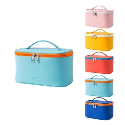 China Fashion New Large Capacity Running Soft Durable PU Lady Toiletry Bags Makeup Box Zipper Cosmetic Bag With Carry Handle For Girls for sale