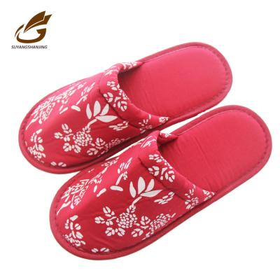 China Wholesale Chinese Traditional Wedding Closed Toe Favor Indoor Slippers for sale