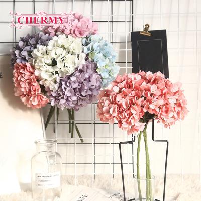 China Artificial Silk Natural White Hydrangea FREE SAMPLE Touch Fake Flowers Wedding Decoration for sale