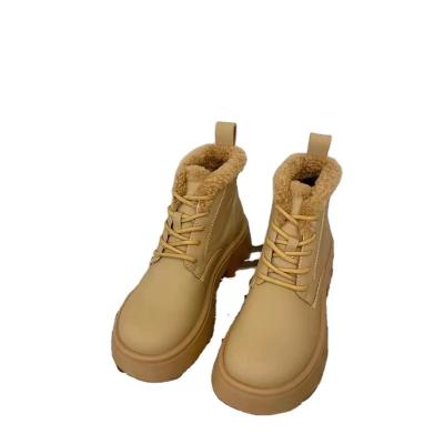 China Warm shoes High Quality Non-slip Rubber  Winter Fashion Boot Shoes Retro Martin Boots Genuine Leather Snow Women Boots for sale