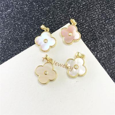 China Exquisite and elegant connector pendant in the form of clover abalone shell beads connector for choker necklace for earring for sale