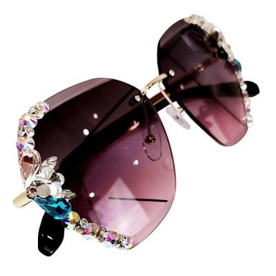 China Wholesale Oversized Square Rhinestone Crystal Design Sunglasses For Women Bling Eyewear 2021 Fashion Sunglasses for sale