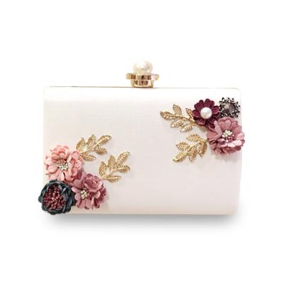 China High quality custom made ladies pearl evening clutch and flower clutches for sale