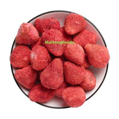 China Pure Wholesales 5-10Kg Volume Freeze Dried Foods Fruit Freeze Dried Strawberry Whole 15-25mm 25-35mm for sale