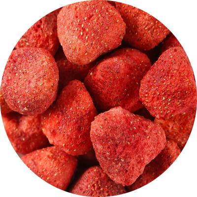 China Pure Natural Healthy Foods Snacks Bulk Freeze Dried Fruit Freeze Dried Slice Strawberry for sale