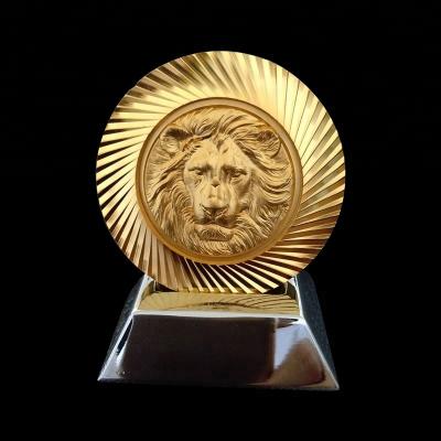 China Custom Gold Plated Europe Lions Club Commemorative Award Dish for sale