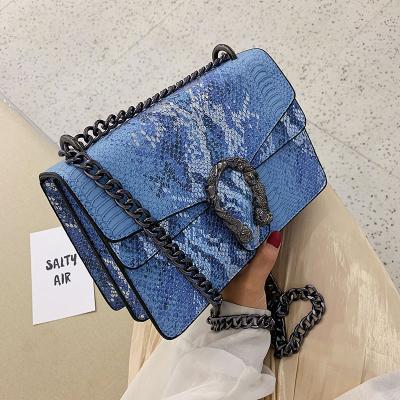 China High Quality Cross Body Clips Snakeskin Pattern Lady Chain Single Shoulder Messenger Bag For Young Luxury Women for sale