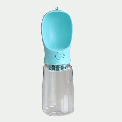 China 19oz Viable Dog Cat Water Bottle With Driver Portable Dog Water Carbon Filter Pet Drinking Water Bottle for sale