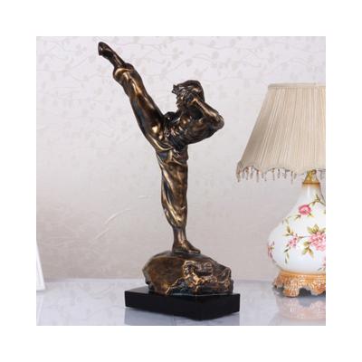 China Modern Europe Popular Decoration Chrome Metal Resin 3D Sculpture Printing Statue Indoor Sculpture Resin Plastic Craft for sale