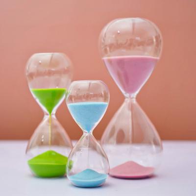 China Custom Contemporary Promotion Sand Timer Room Decor Clock 3/5/15 Minutes Cheap Glass Modern Colorful Hourglass for sale