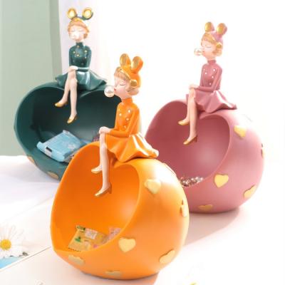 China Art Decor Stock Creative Resin Gift Ornaments Furnishings With Lamp Lady Girl Office Decor Display Porch Storage for sale