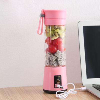 China Household Auto Safety Locked Protection USB Charging 1800mah 6 Blades Wireless Juicer 400ml Portable Blender for sale