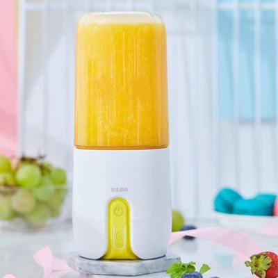 China Easy Operate Waterproof Shockproof Anti Corrosion 4 Blades Smoothie Mash Waste Ice Shakes Blender Juicer Bottle for sale