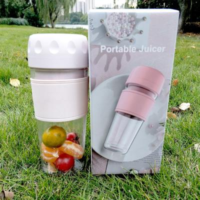 China Easy Operate Portable Hand 350ml 1300mah Large Capacity 4 Blades AS Chargeable Plastics USB Blender Juicer Without Abnormal Smell for sale