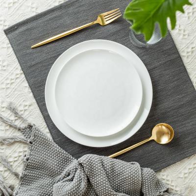 China 10 Inch Cheap Bone China Sustainable European Sevring White Dishes Round Steak Dishes For Catering for sale