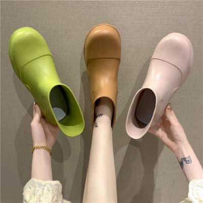 China New Arrival Breathable Shorts Reject Chelsea Eva Waterproof Ankle High Women Rain Boots for sale