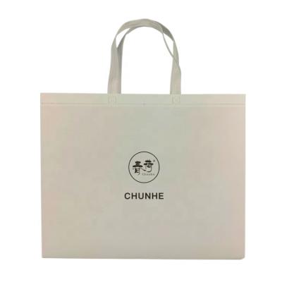 China Customized Fashion Recyclable Durable Eco Friendly Waterproof Foldable Style Logo Nonwoven Bag For Shopping for sale