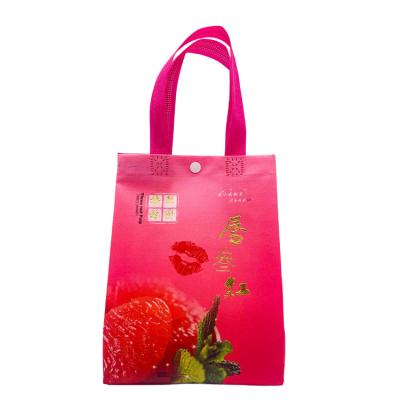 China Hot Selling Good Quality Eco-friendly Recyclable And Foldable Coated Customize Recyclable Reusable Colorful Nonwoven Bag For Food Packaging for sale