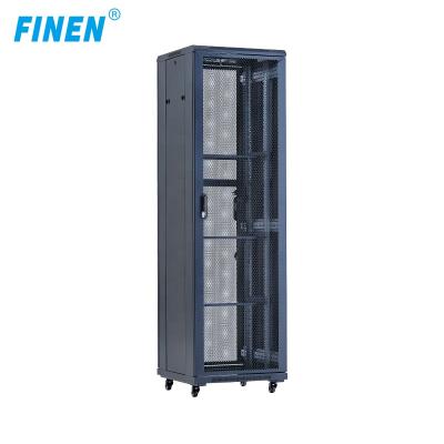 中国 FINEN 42u server Rack cabinet Glass Door or perforated mesh door with PDU Fan tray and patch panel 販売のため