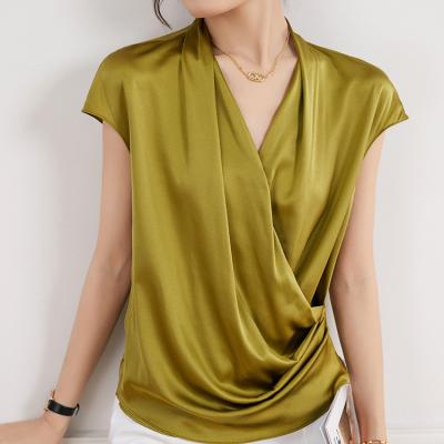 China Anti-wrinkle Fashion V-Neck Women's Blouses 100% Pure Silk Shirt 19momme Short Sleeve Tops for sale