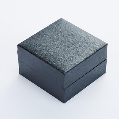 China Custom Square Box Gold LOGO Watch Box Luxury PU Packing Cases Mens Gift Silver Black Stamping Leather Watch Box for sale