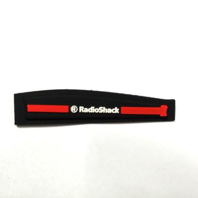 China Het Siliconekenteken van decoratie 3D Logo Rubber Clothing Labels Plastic voor T-shirt Te koop