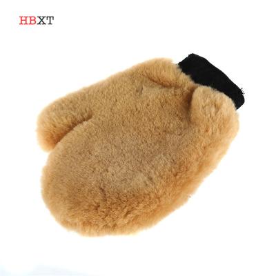 China Car Care Product Lambswool Clothes Lamb Wool Glove Wool Car Wash Tool Car Cleaning Mitt Waterproof for sale