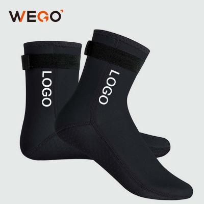 China Anti Slip Water Sports Neoprene Hunting Breathable Swimming Beach Surfing 3mm Grip Custom Logo Snorkeling Diving Socks for sale